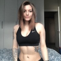 Brooke_Hayes' Offline Chat Room