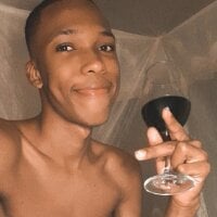 xcami01's Offline Chat Room