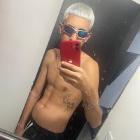 Latinos_2001's Avatar Pic