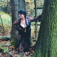 Eva_Romantisch's Offline Chat Room