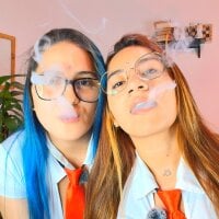 Jules_n_Gia webcam