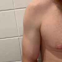 bigredbentcock78's Offline Chat Room