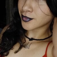 Little_Doll25's Avatar Pic