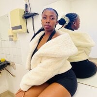 CocoTempt's Avatar Pic