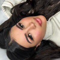 SweetJunne's Avatar Pic