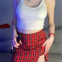 RuthWhlte's Avatar Pic