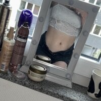 honeymoon111 webcam model