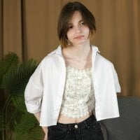 MerciaDeman webcam model