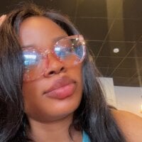 PrettyNina77 webcam model