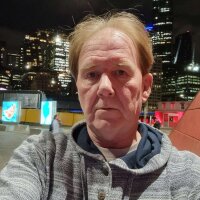 xxniceguy4youxx's Offline Chat Room