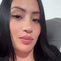 saris_lu webcam model