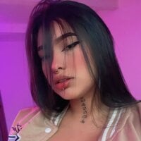 Mia_Johnson02