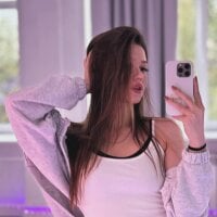 KissMeViolet model avatar