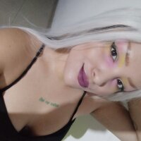 Perfil Modelo Webcam DEBBYBULLET | Stripchat
