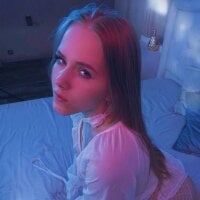ChloeMarisam Adlı Modelin Çevrimdışı Sohbet Odası
