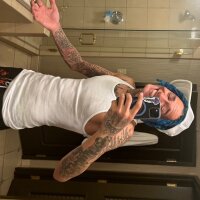 Offline chatovací místnost thetattedDILF