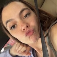 Juicyclitkitty's Offline Chat Room