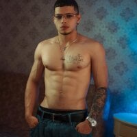 tomas_lewis