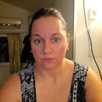 Helly97 webcam model