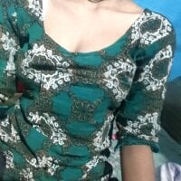 rubaiya11111's Offline Chat Room