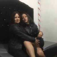 HollyAndRose Offline Chatraum