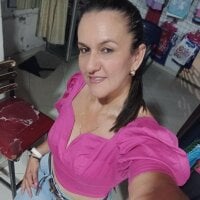 Lunax_taylor webcam model