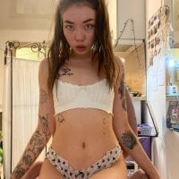 Asian_rock_baby's Offline Chat Room