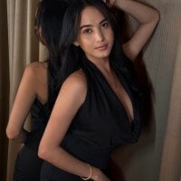 XNicoletteSandersX's Offline Chat Room