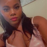 Sexyarixoxo's Offline Chat Room