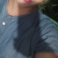 im_ur_hot_ella webcam