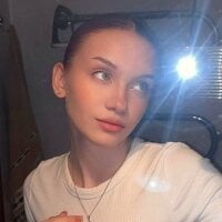 Foxy_blush model avatar