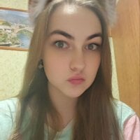 KatieWarrd webcam model