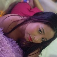 corall_young webcam model