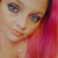 HEAVENLEE1982's Offline Chat Room