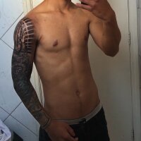 anonimatosul's Offline Chat Room