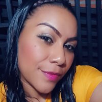 GinaDorado Adlı Modelin Çevrimdışı Sohbet Odası