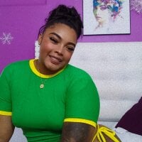 naughty_bigass_18 webcam model