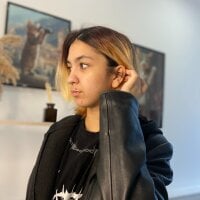 TressaOndic webcam model