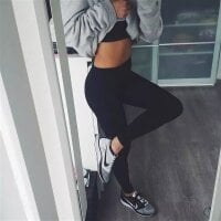 JuleeCorni's Offline Chat Room