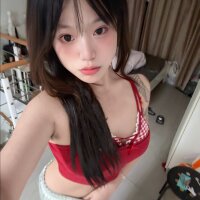 Momo-2580Live Webcam
