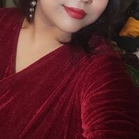 BlingblingT webcam model