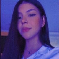 desiree_swet9's Offline Chat Room