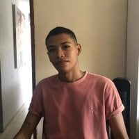 Offline chatovací místnost alexander_thomson