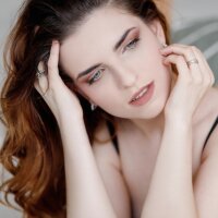 Carolina_Sugar's Offline Chat Room