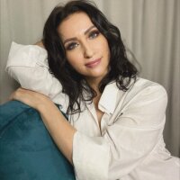 KatyEvanss fully nude on webcam for live porn video chat