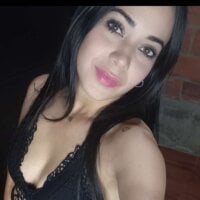 Yeiniisquirt's Offline Chat Room