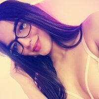 AndreaArrow_18's Offline Chat Room