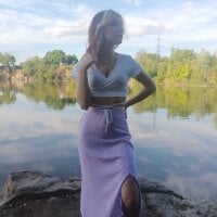 Alexa_live_love13's Offline Chat Room