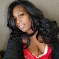 Bree4cash's Offline Chat Room