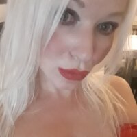 sexyCandy82 webcam